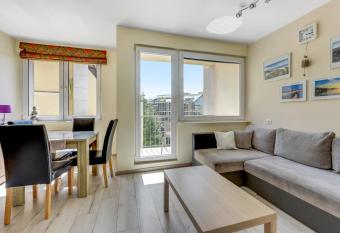 Sopot Baltic Sands Apartment allows 18 year olds to book a room