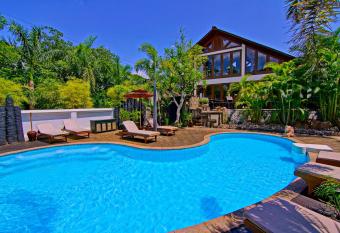 The Hotel by the Red Canal has Balcony rooms