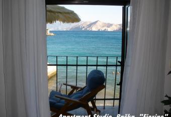 Baska Apartment-Studio Fiorino has Balcony rooms