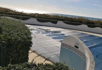 CALME-APPARTEMENT has Balcony rooms