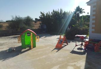 Villa Enea - ad uso esclusivo dei nostri ospiti has rooms with a private hot tub