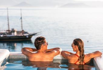 Apartments enosis, Triton allows 18 year olds to book a room