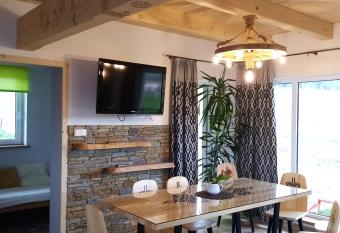 Domek u Andrzeja 2 has Balcony rooms