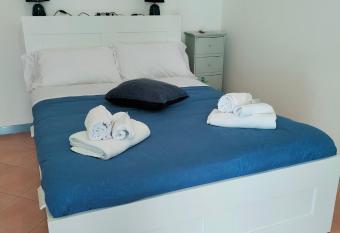 I 23 PASSI GAETA has Balcony rooms