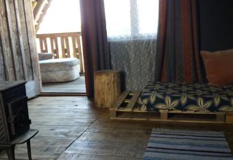 Nami     allows 18 year olds to book a room