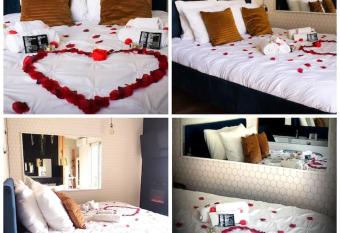 Suite romantique avec sauna et baln  o privatifs au Barcar  s allows 18 year olds to book a room