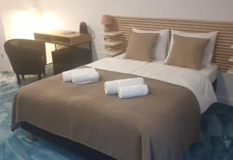 Villa Bella Italia II has Balcony rooms