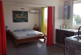 Le Rep  re tropical    la Marina has Balcony rooms