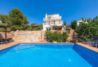 Villa Sol has Smoking/Balcony rooms