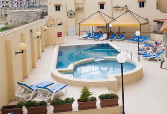 Mavina Hotel & Apartments allows 18 year olds to book a room