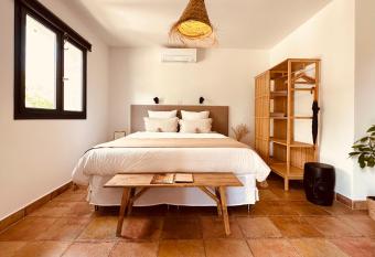 4 Saisons en Provence allows 18 year olds to book a room
