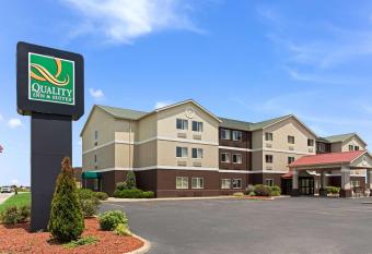Quality Inn & Suites allows 18 year olds to book a room