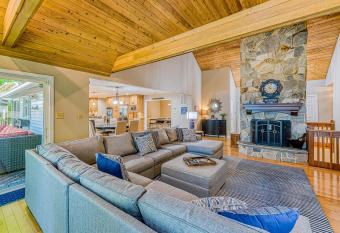 Red Rock Retreat has Balcony rooms