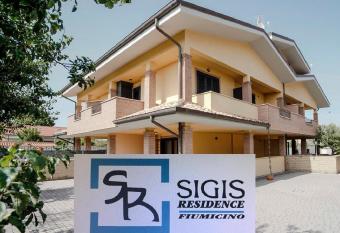 SIGIS HOTEL Fiumicino has Balcony rooms