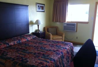 Value Lodge allows 18 year olds to book a room