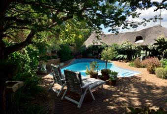 Sindisa Guest House has Balcony rooms