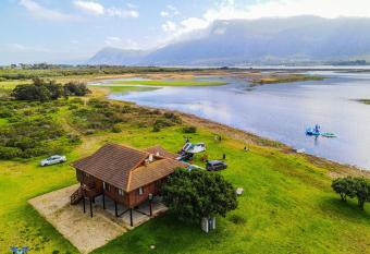 Rivers End Farm Stanford with solar energy has Balcony rooms