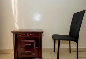 Fleur Guest House has rooms with a private hot tub