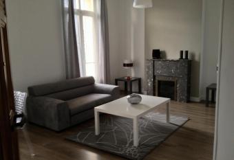 T2 Plein centre allows 18 year olds to book a room