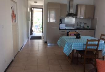 F1 spacieux has Balcony rooms