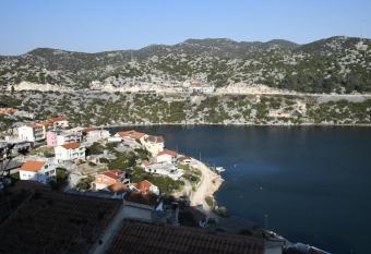 Apartman Endy allows 18 year olds to book a room