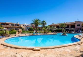 Casa Arts 50 has Balcony rooms