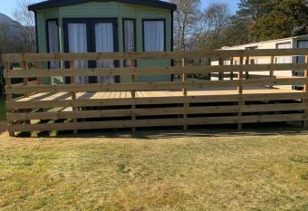 The Rawcliffe has Balcony rooms