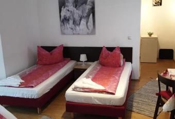 Apartmenthaus beim LKH Graz has Balcony rooms