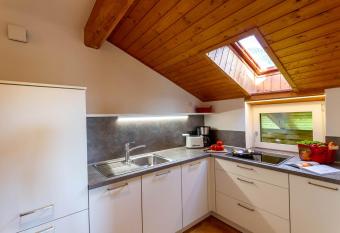 Haus Lohengrin Ferienwohnung 5 has Balcony rooms