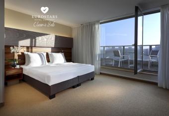 Eurostars Embassy has Balcony rooms