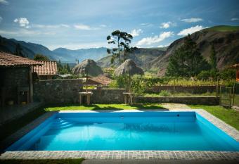 Sacred Valley View has Balcony rooms