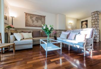 Casa Ortensia has Balcony rooms