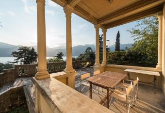 Villa Gelmi has Balcony rooms