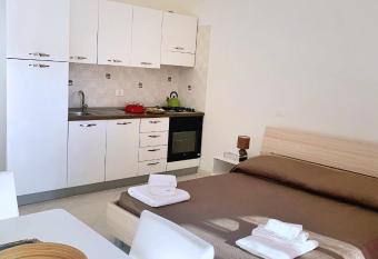 Anna s HOUSE Couples Studio Apartment allows 18 year olds to book a room