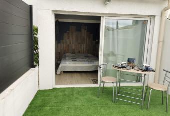 Chambre d h  tes allows 18 year olds to book a room