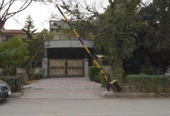 Comfort Inn G-8 Markaz has Balcony rooms