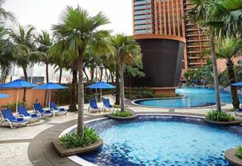 TS Apartment at Times Square allows 18 year olds to book a room