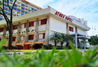 Athus Brasilia Hotel - Antigo Aristus allows 18 year olds to book a room