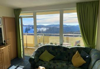 Gipfelzauber has Balcony rooms