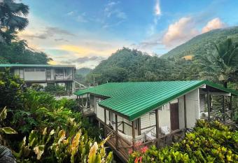 Casa Grande Mountain Retreat - Adults Only allows 18 year olds to book a room