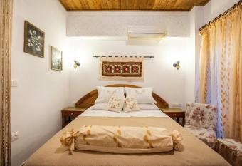 Margarita luxury apartment 2 allows 18 year olds to book a room