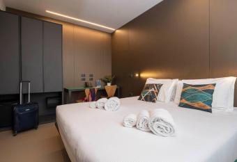 Camplus Guest Firenze Casa per Ferie allows 18 year olds to book a room