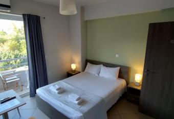 Peania Domus has Balcony rooms