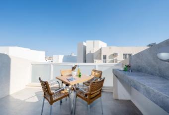 Vela Blu Apartments - Rose Court has Balcony rooms