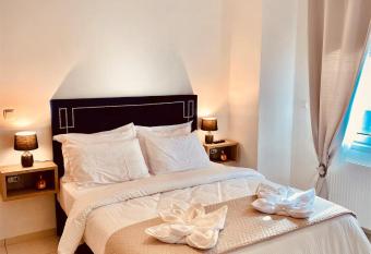 4SEASONS Apartment has Balcony rooms