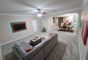 Sleeps 8 Excellent 3 Story Galleria Escape HPLE has rooms with a private hot tub