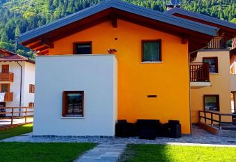 Casa Vacanze Martinelli has Balcony rooms