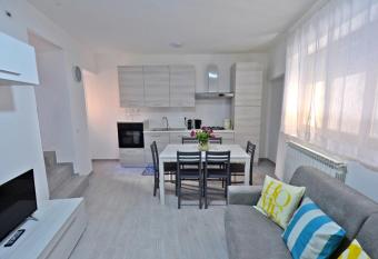 Casa CarMa has Balcony rooms