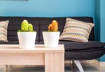 Giorgio Heraklion Suite -with private parking- has Balcony rooms