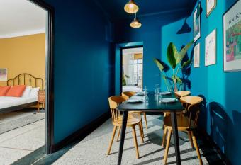 StayHere Centre Ville has Balcony rooms